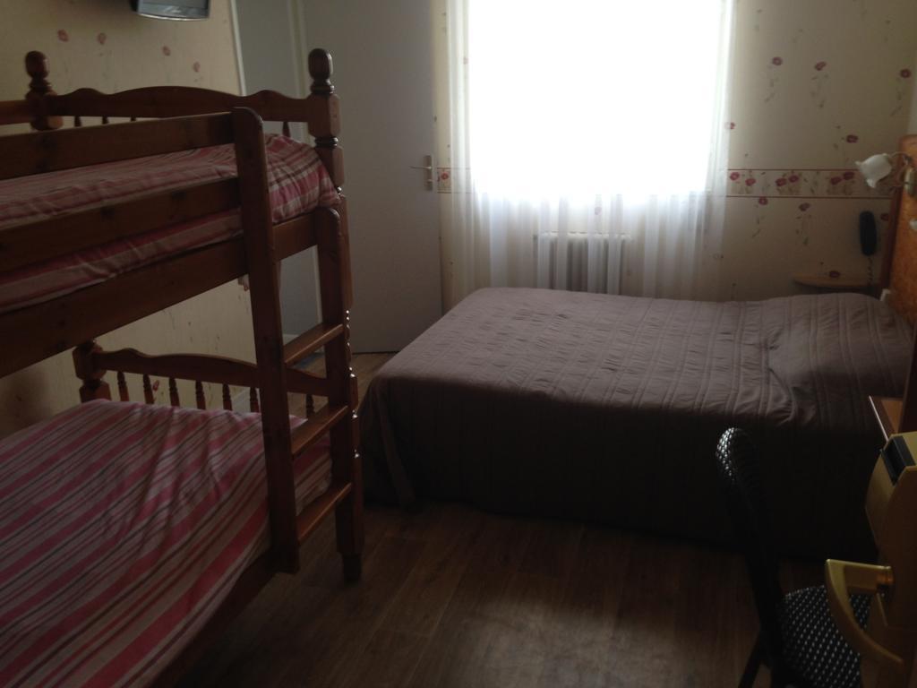 Arcantis Hotel La Residence Cergy Cameră foto
